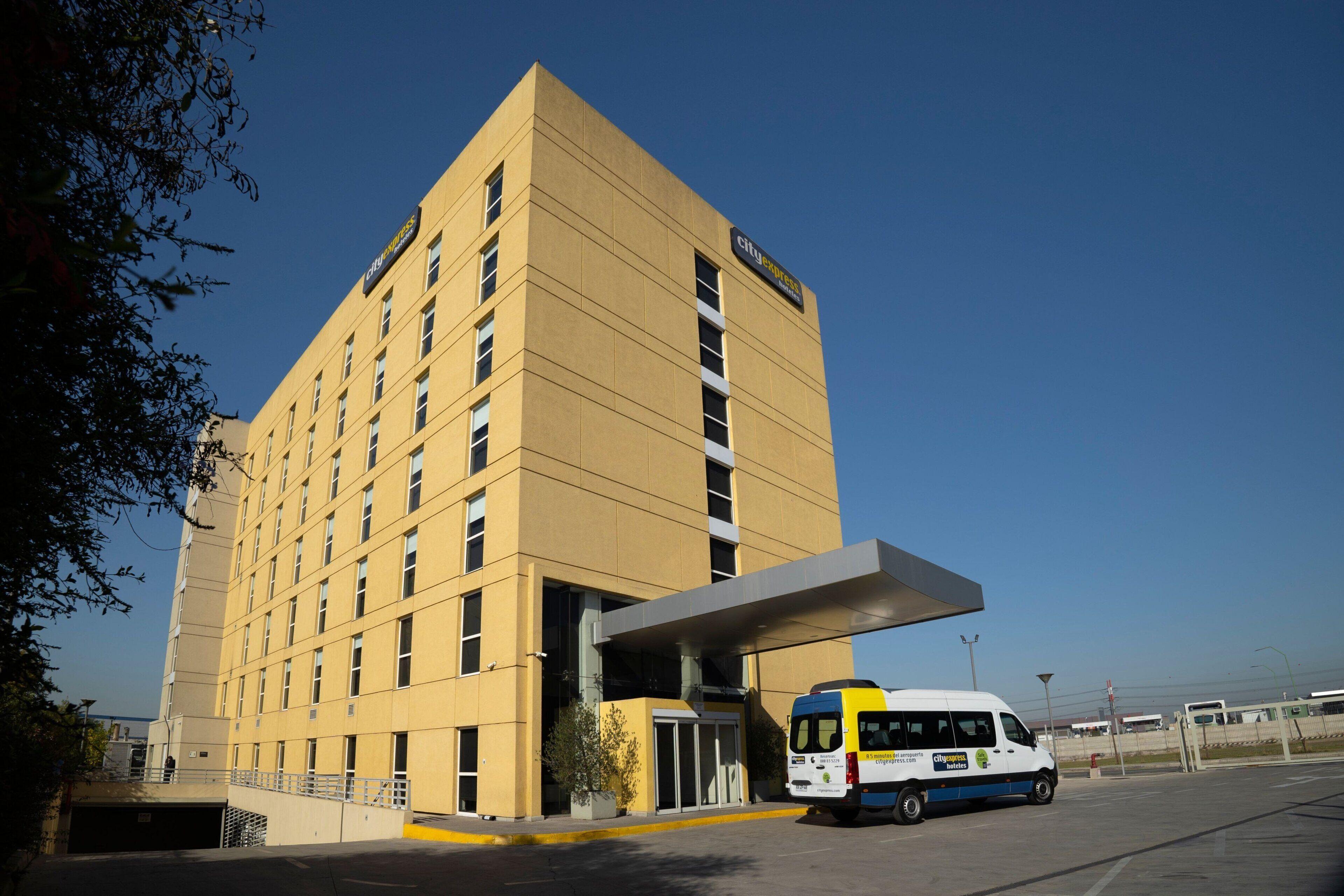 City Express By Marriott Santiago Aeropuerto — Photos 1